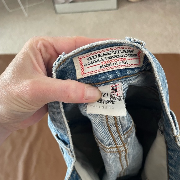 VINTAGE GUESS Denim Mini-Skirt in Light Blue - Picture 6 of 6